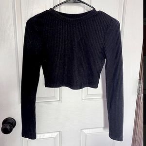 Cropped Ribbed Longsleeve Top